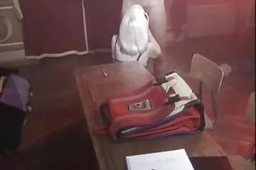 Tegnap családi szex mobil egy fekete nő találkozott egy fekete sráccal, ma pedig - a nagy péniszével.