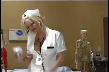 Gyönyörű diákok prodynamili a barátok ingyen családi pornó és részt vesz a női maszturbáció.