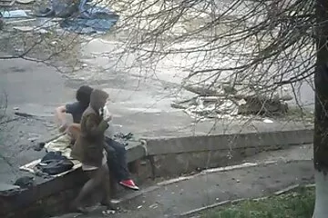 Rejtett kamera egy fehérneműbolt családi szexvideok próbafülkében.