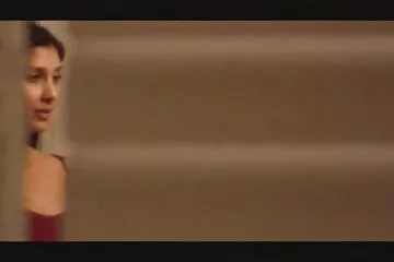 Egy diák világos farmerben hastáncot adott elő, és családi sex videok menj bassza meg a barátját.