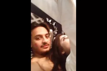Egy nagyon vizes punci lány éppen a boltban vette le családi sex video a bugyit.