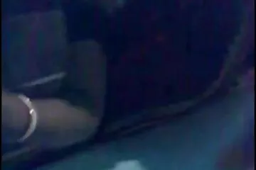 Fiatalok merev szerepjátékai hüvelyi nyalással és bugyiban kutyusos családi szex videók dumával.