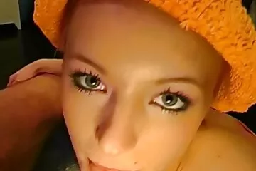 Kemény kibaszott óvszerben, nagy szamár családi szexfilm orosz háziasszony.