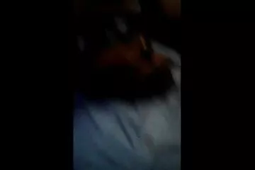 Gyengéd családi pornó házi szex egy fiatal orosz menyasszonnyal.