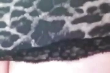 Akkor találta meg a boldogságot, amikor összejött egy nagyon szép barnával, nagy mellekkel családiszexvideo és kerek szamárral.