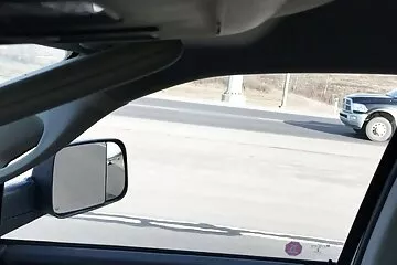 Rögzítettem egy vibrátort az ágyhoz, és baszik szex videok csaladi vele.