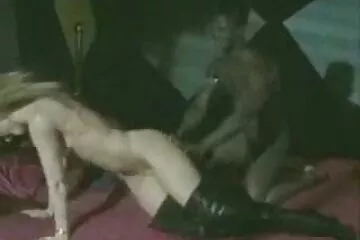A diák jóváírta a lányt a munkapontjának ingyen családi pornó jókora italával.