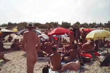 Egyedülálló gyönyörű lány kis mellekkel privát chaturbaitből. családi sex video