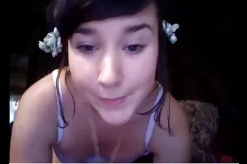 Az ártatlanságból áttört mellbimbókkal lebarnult szépség kiszívta egy barátját, és hüvelyt ingyen csaladi porno adott neki.