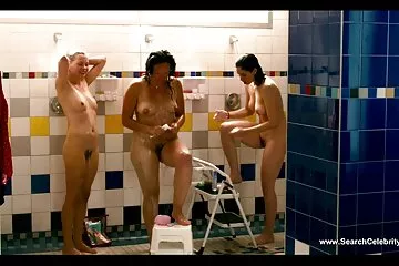 Női csaladi porno ingyen magömlés önkielégítés közben egy fiatal francia nő által.