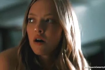 Cum egy családiszexvideo elbűvölő szépség melleire egy idősebb férfi állandó vágya.