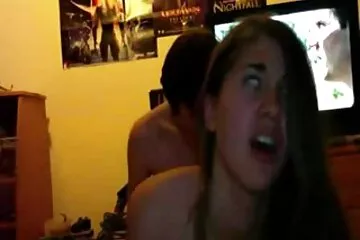 Sárgarépa szerelem karcsú szépséggel, kis mellekkel. csaladi porno videok