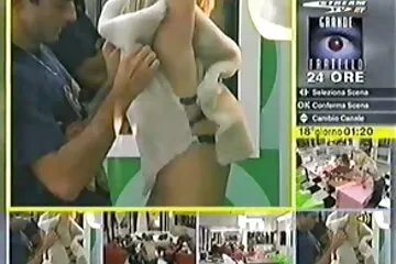 Amatőr videó a ingyen csaladi porno bbw feleségével való intimitásról.